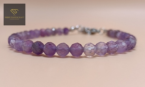 bransoletka-z-kamieni-naturalnych-ametyst-fasetowany-handmade-zbliżenie-na-kamienie