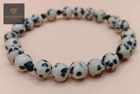 bransoletka-z-kamieni-naturalnych-jaspis-dalmatyński-i-czarny-turmalin-handmade-zbliżenie