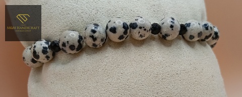 bransoletka-z-kamieni-naturalnych-jaspis-dalmatyński-i-czarny-turmalin-handmade-na-poduszce