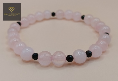 bransoletka-z-kamieni-naturalnych-kwarc-różowy-i-czarny-turmalin-handmade-zbliżenie