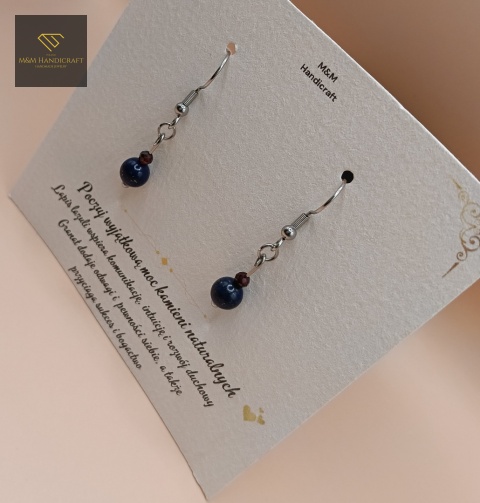 kolczyki-z-kamieni-naturalnych-granat-i-lapis-lazuli-bigle-stal-chirurgiczna-handmade-bok-prawy