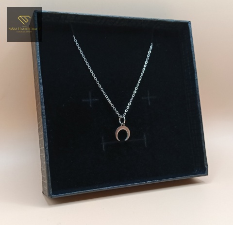 naszyjnik-róg-obfitości-stal-chirurgiczna-316L-handmade-bok-lewy