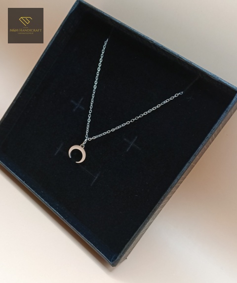 naszyjnik-róg-obfitości-stal-chirurgiczna-316L-handmade-bok-prawy