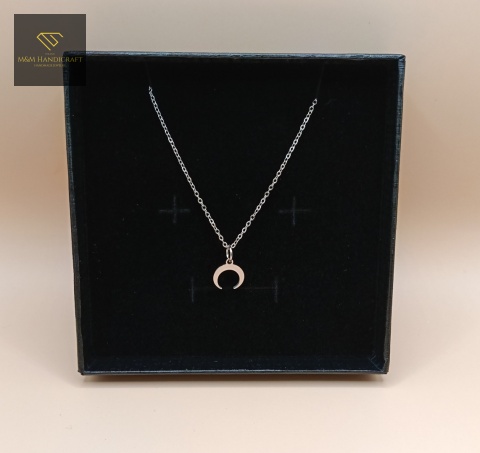 naszyjnik-róg-obfitości-stal-chirurgiczna-316L-handmade-zbliżenie