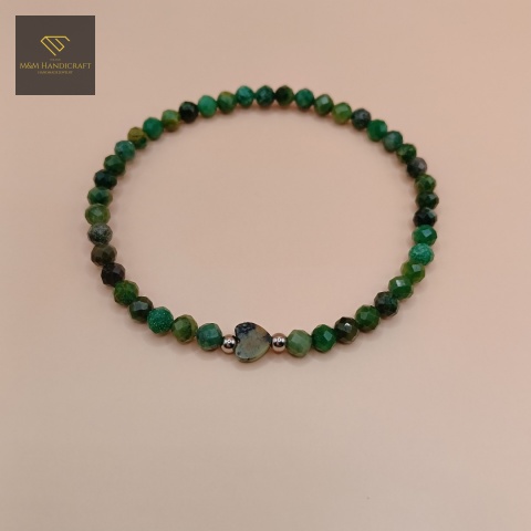 bransoletka-SERCE-AFRYKI-z-kamieni-naturalnych-jadeit-i-turkus-afrykański-handmade-zbliżenie-na-kamienie