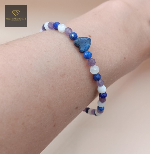 bransoletka-SZEPT-INTUICJI-z-kamieni-naturalnych-kamień-księżycowy-ametyst-lapis-lazuli-handmade-na-nadgarstku