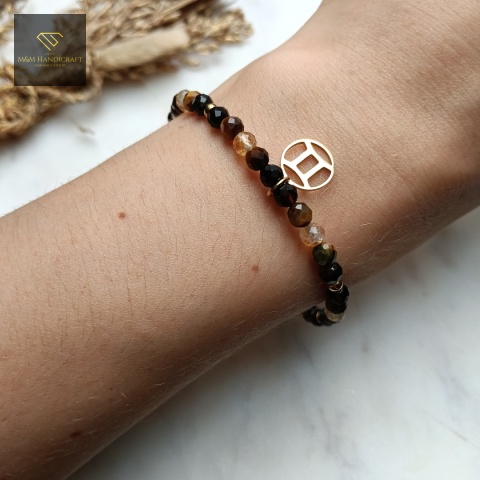 bransoletka-zodiakalna-bliźnięta-z-kamieni-naturalnych-tygrysie-oko-cytryn-onyks-handmade-na-nadgarstku