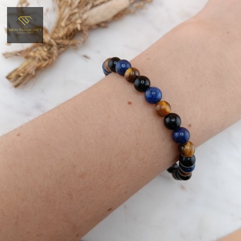 bransoletka-z-kamieni-naturalnych-lapis-lazuli-tygrysie-oko-onyks-handmade-na-nadgarstku