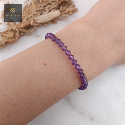 bransoletka-z-kamieni-naturalnych-ametyst-fasetowany-handmade-na-nadgarstku