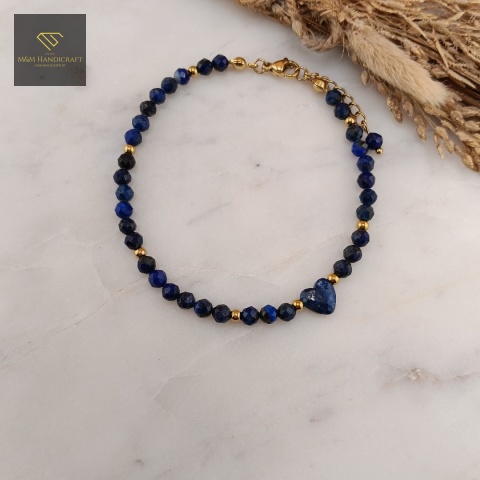 bransoletka-z-kamieni-naturalnych-lapis-lazuli-handmade-zbliżenie-na-kamienie
