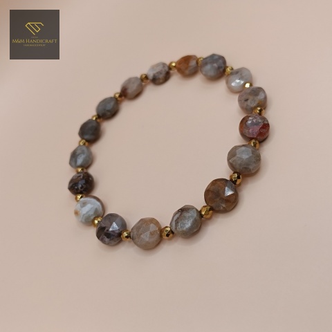 bransoletka-z-kamieni-naturalnych-jadeit-brązowy-i-hematyt-handmade-zbliżenie