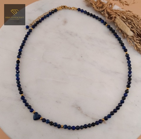 naszyjnik-z-kamieni-naturalnych-lapis-lazuli-handmade-zbliżenie