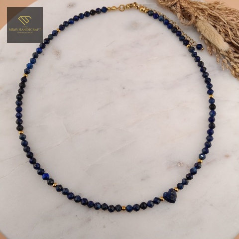 naszyjnik-z-kamieni-naturalnych-lapis-lazuli-handmade-zbliżenie