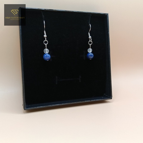 kolczyki-z-kamieni-naturalnych-kryształ-górski-i-lapis-lazuli-bigle-stal-chirurgiczna-handmade