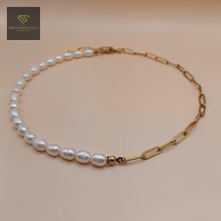 Naszyjnik Asymetryczny Modern Pearl Perły Naturalne i Złota Stal Chirurgiczna