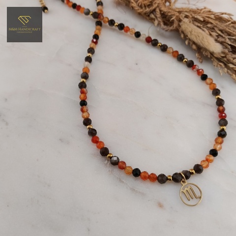 naszyjnik-dla-Skorpiona-z-kamieni-naturalnych-turmalin-obsydian-karneol-handmade-zbliżenie-na-kamienie