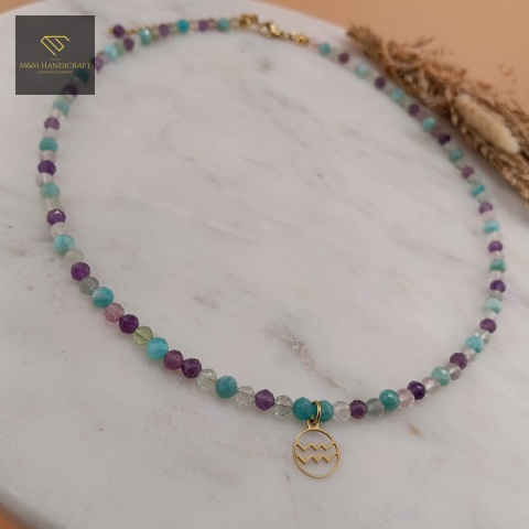 naszyjnik-dla-Wodnika-z-kamieni-naturalnych-amazonit-ametyst-fluoryt-handmade-zbliżenie