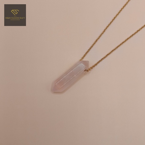 naszyjnik-kwarc-różowy-stal-chirurgiczna-handmade-rzut-z-góry