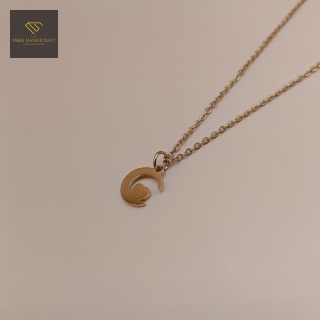 Złoty naszyjnik z księżycem i sercem - biżuteria handmade ze stali chirurgicznej