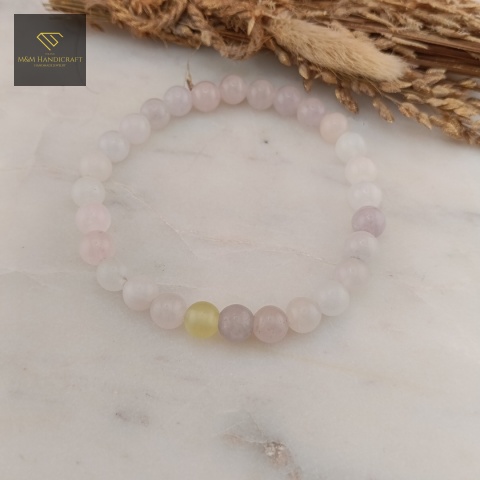 bransoletka-z-kamieni-naturalnych-morganit-handmade-zbliżenie