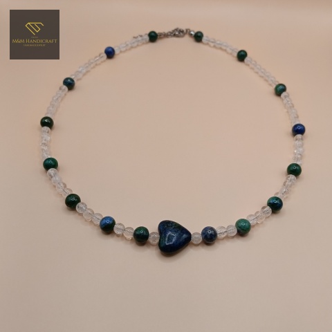naszyjnik-z-kamieni-naturalnych-azuryt-i-kryształ-górski-handmade-rzut-z-góry